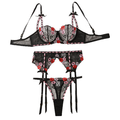 Sexy lingerie set with embroidered flowers