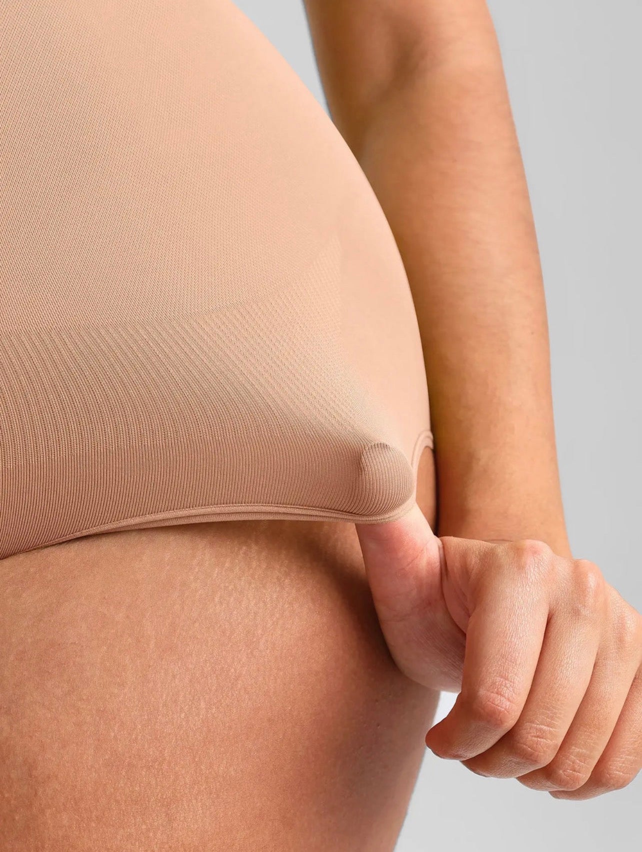 Body By Essence™ Seamless High Neck Sculpting Bodysuit – Sleeveless Tummy Control Shapewear Bodysuit